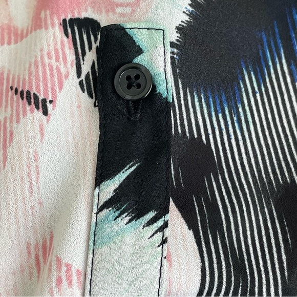 Worthington Floral Semi Sheer Colorful Feminine Button Down Top Women Plus Sz 1X - Picture 7 of 9